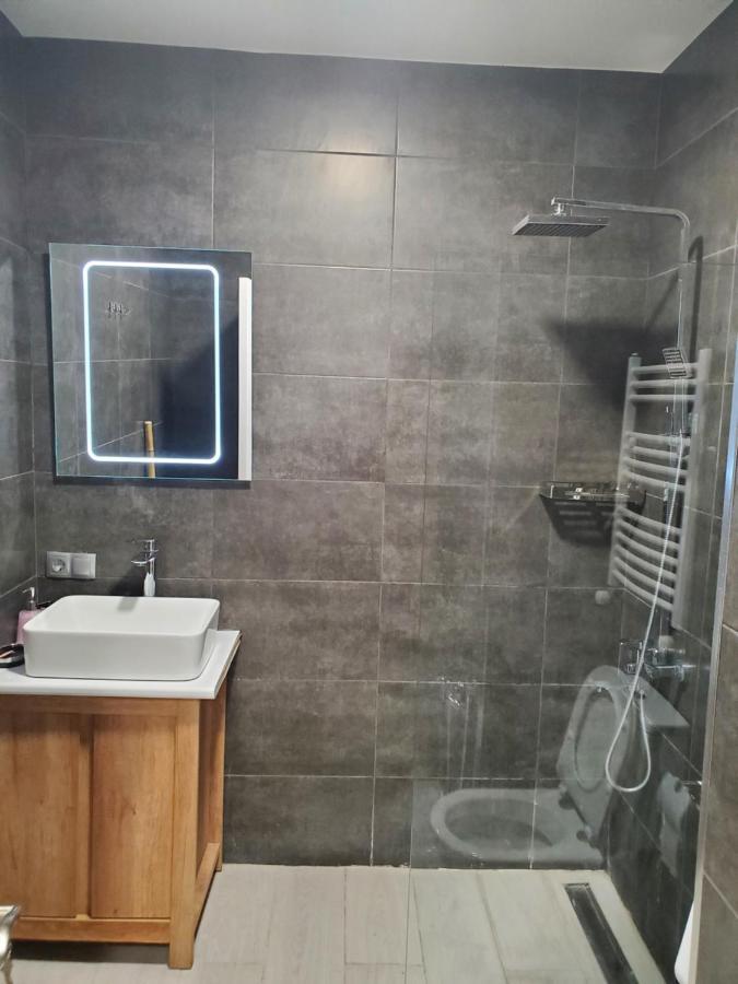 Cozy 1-bedroom Unit In Tbilisi, With Amazing View *